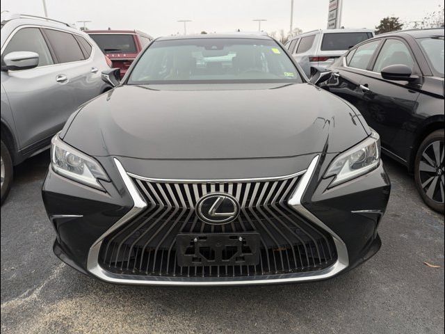 2019 Lexus ES 