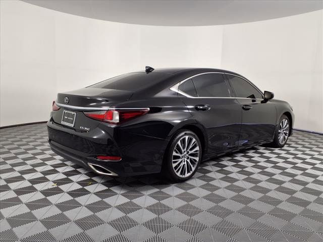 2019 Lexus ES 