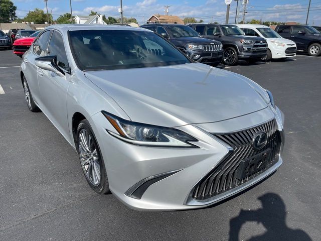 2019 Lexus ES 