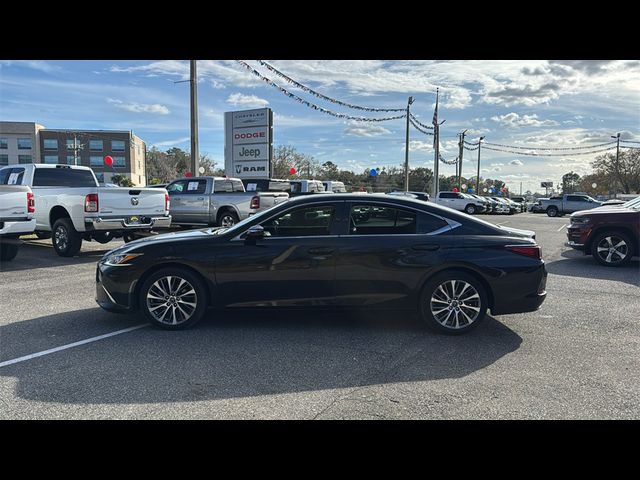 2019 Lexus ES 