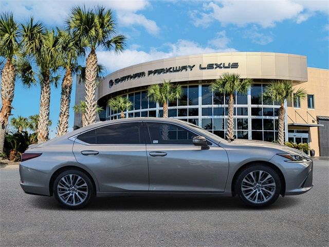 2019 Lexus ES 