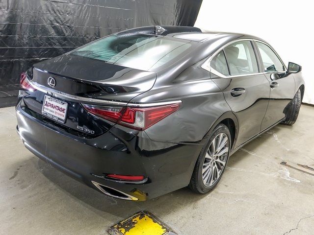 2019 Lexus ES 