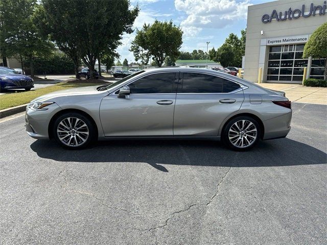 2019 Lexus ES 