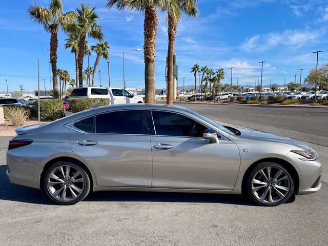 2019 Lexus ES 