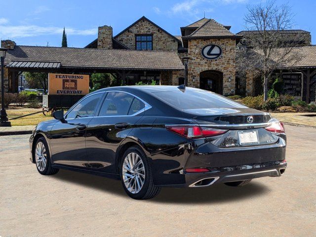 2019 Lexus ES 