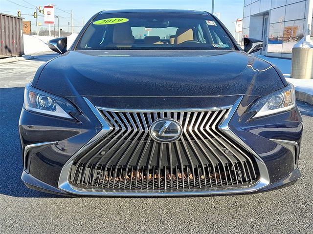 2019 Lexus ES 