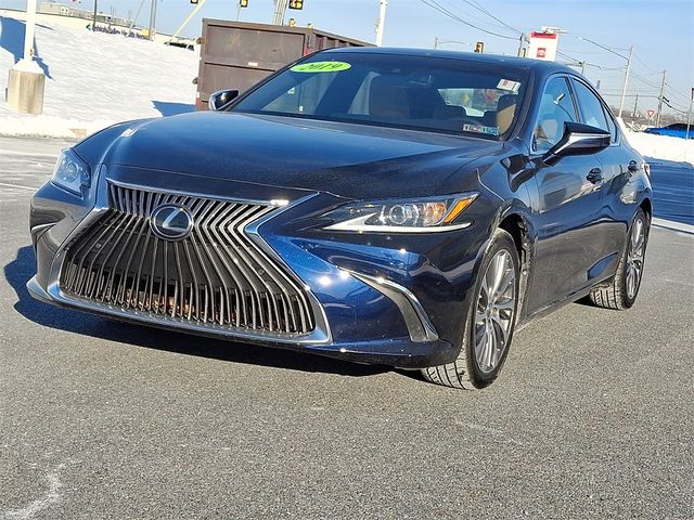 2019 Lexus ES 