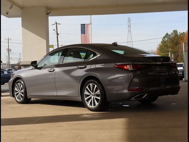 2019 Lexus ES 