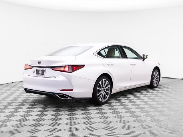 2019 Lexus ES 