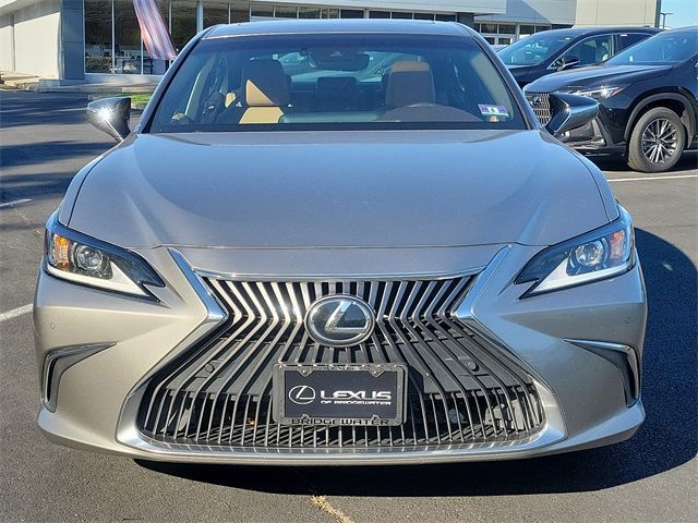 2019 Lexus ES 