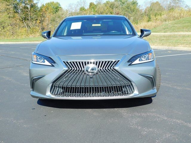 2019 Lexus ES 