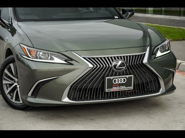 2019 Lexus ES 