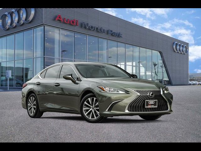 2019 Lexus ES 