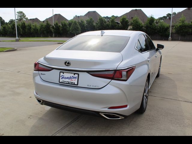 2019 Lexus ES 