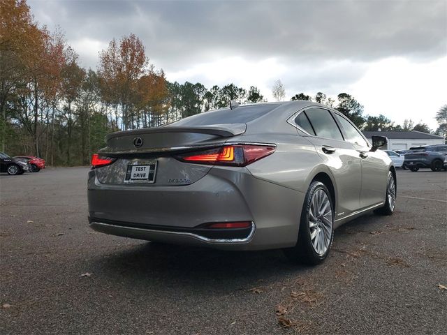 2019 Lexus ES 300h Ultra Luxury