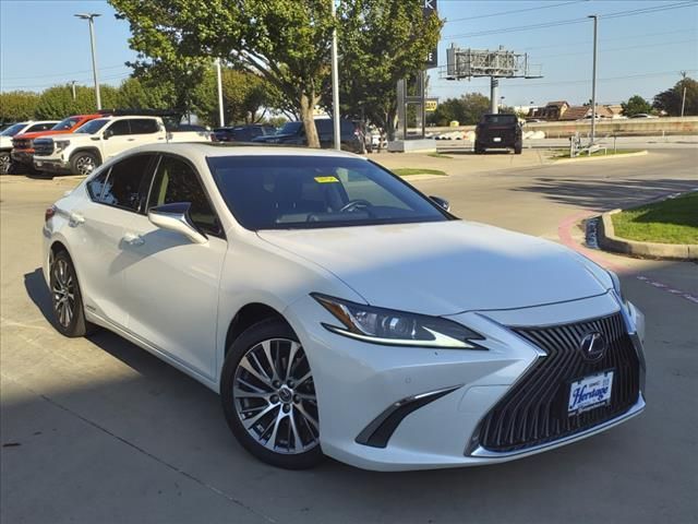 2019 Lexus ES 300h