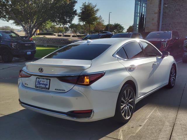 2019 Lexus ES 300h