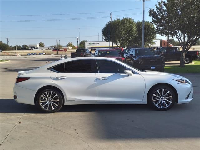 2019 Lexus ES 300h