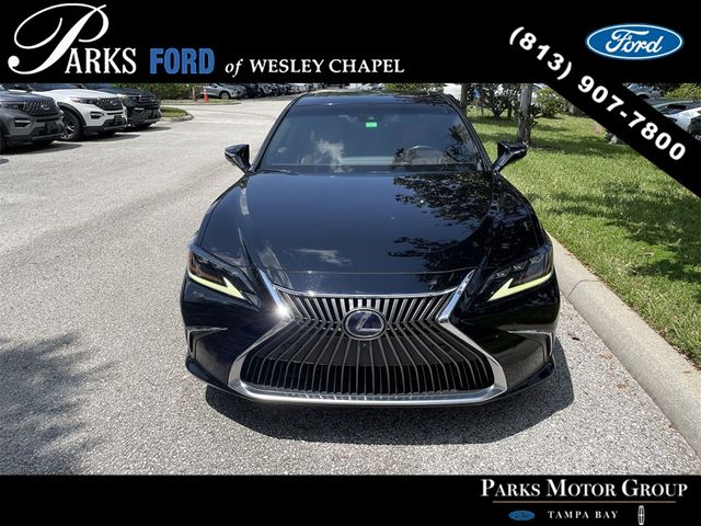 2019 Lexus ES 300h Ultra Luxury