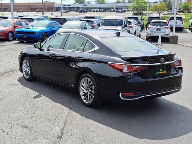 2019 Lexus ES 300h Luxury