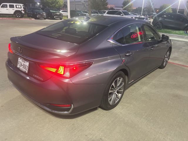 2019 Lexus ES 300h