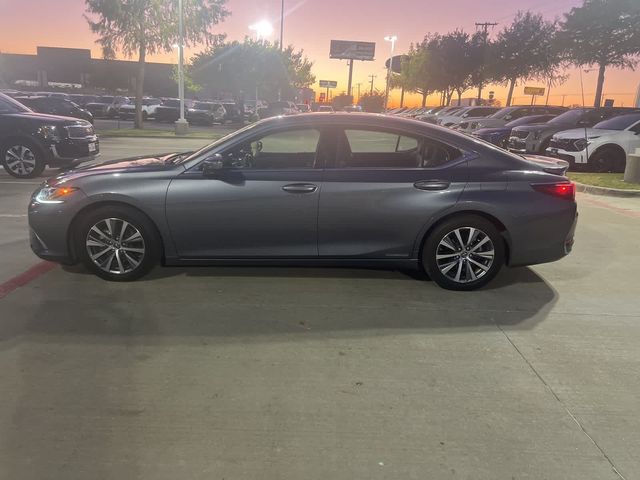 2019 Lexus ES 300h