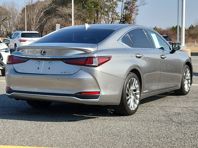 2019 Lexus ES 300h Luxury