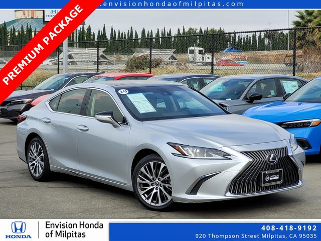 2019 Lexus ES 