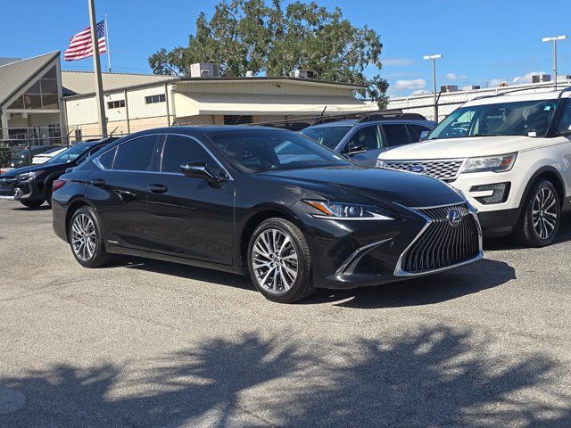 2019 Lexus ES 300h