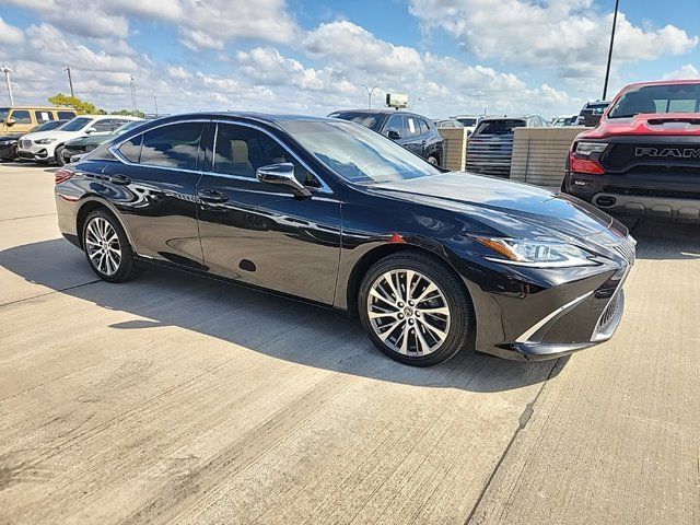 2019 Lexus ES 300h