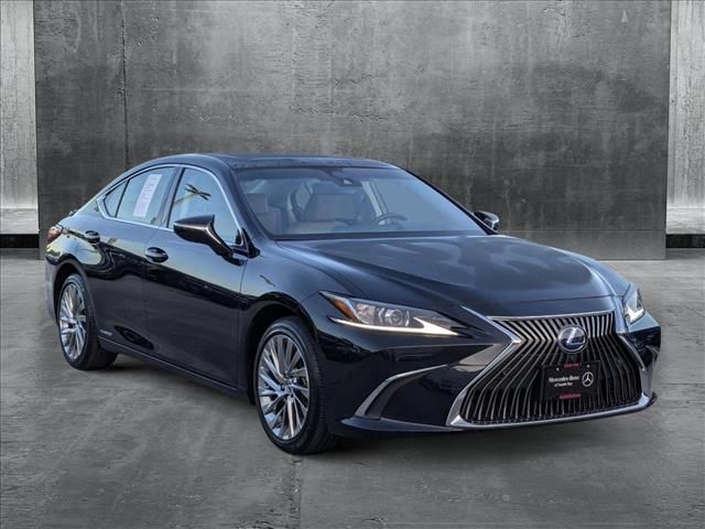 2019 Lexus ES 300h Luxury