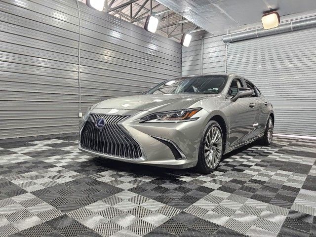 2019 Lexus ES 300h Ultra Luxury