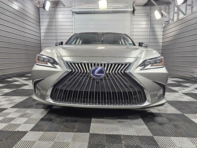 2019 Lexus ES 300h Ultra Luxury