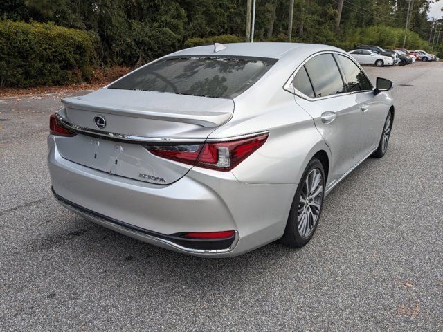 2019 Lexus ES 300h Luxury