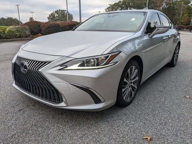 2019 Lexus ES 300h Luxury