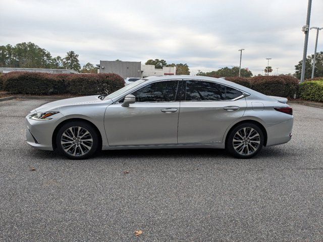 2019 Lexus ES 300h Luxury