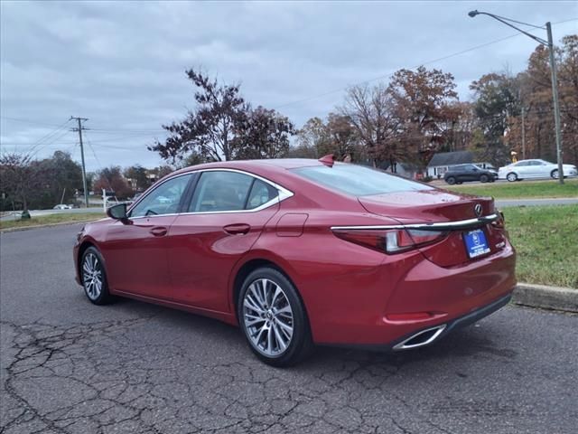 2019 Lexus ES 