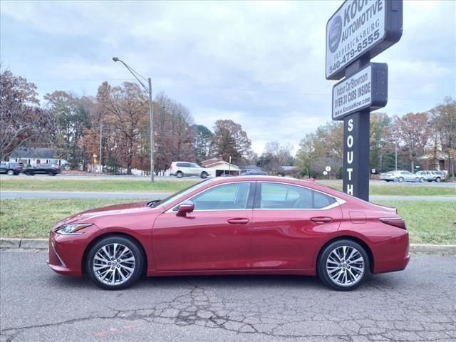 2019 Lexus ES 