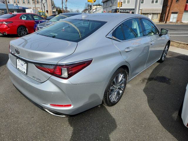 2019 Lexus ES 