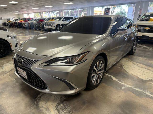 2019 Lexus ES 