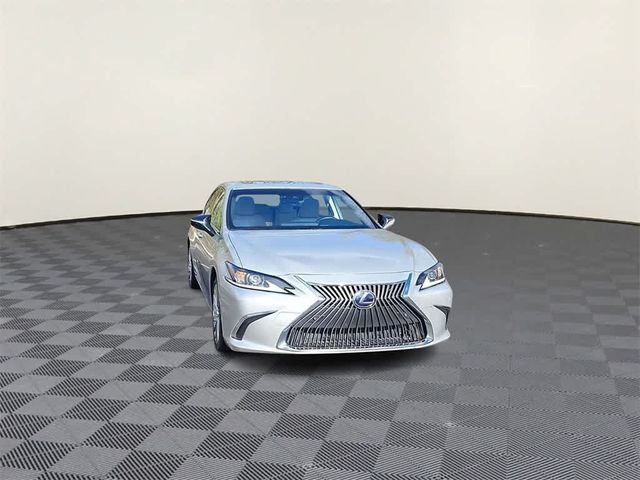 2019 Lexus ES 300h Luxury