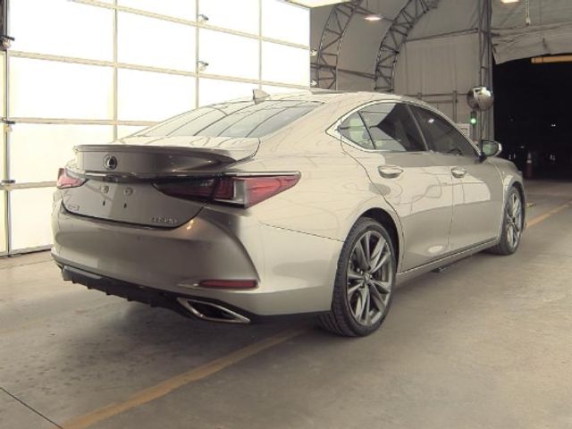 2019 Lexus ES 