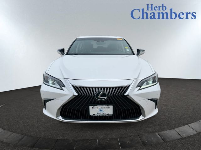 2019 Lexus ES 