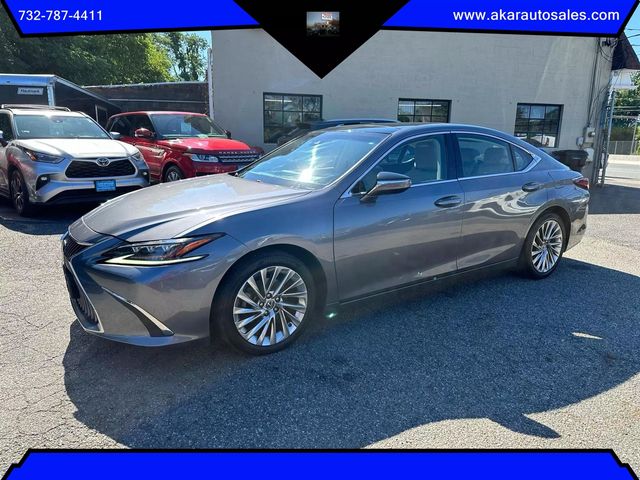 2019 Lexus ES 