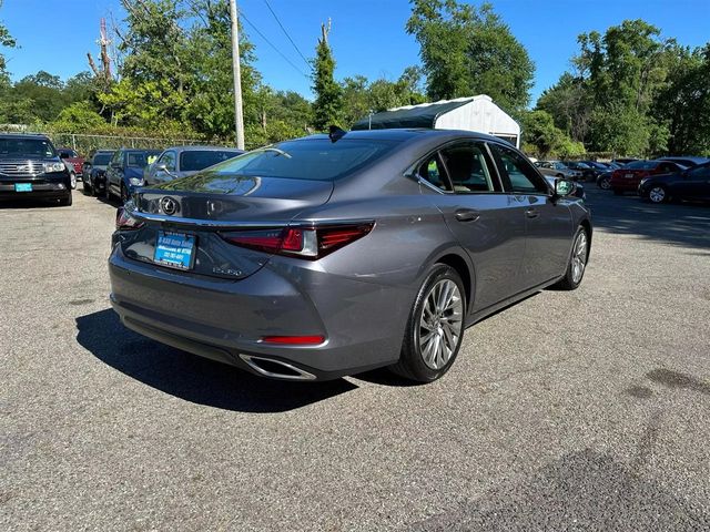 2019 Lexus ES 