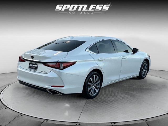 2019 Lexus ES 