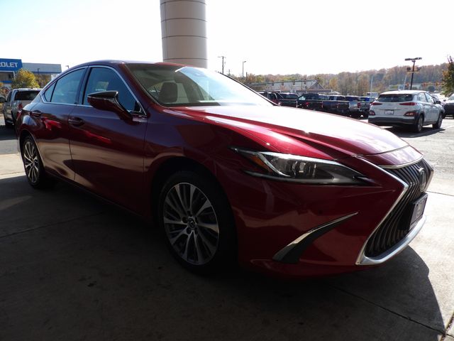 2019 Lexus ES 