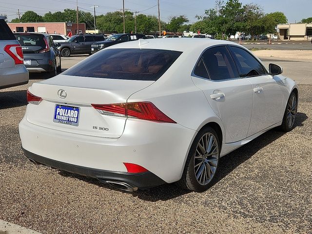 2019 Lexus IS 