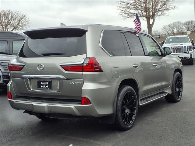 2019 Lexus LX 570