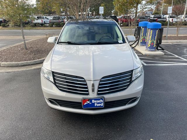 2019 Lincoln MKT Reserve